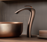 Hochwertige Waschbeckenarmatur in glänzender Chromausführung mit Mischfunktion und Einhandsteuerung