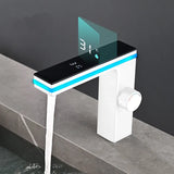 AquaElite LED-Waschtischmischer – Intelligente Messingarmatur mit Digitaler Temperaturanzeige
